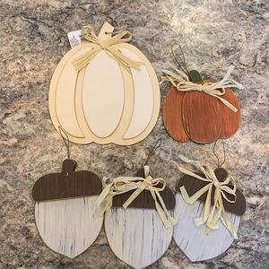 Set of 5 Fall Signs/Decor